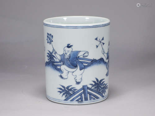 Pen holder of blue and white baby play in Kangxi of Qing Dyn...