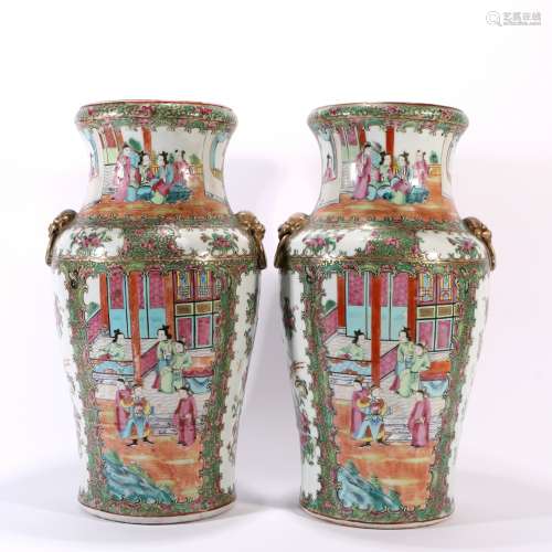 Pair Of Guangcai Stype Porcelain 