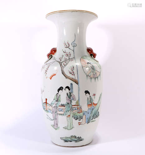 Famille Rose Porcelain Bottle