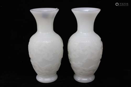 Pair of  Chinese White Liuli Vases,Mark