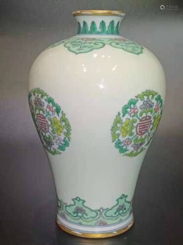 Chinese Doucai Porcelain Vase,Mark