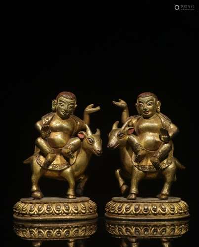 Pair of Chinese Gilt Bronze Buddha Statue