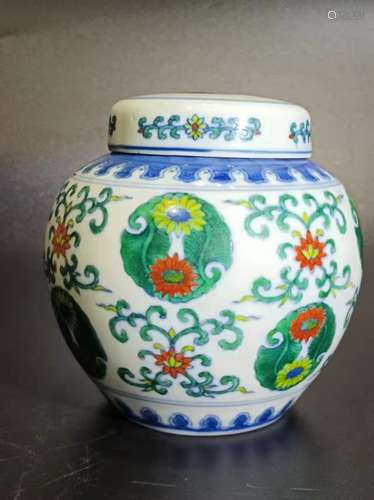 Chinese Doucai Porcelain Cover Jar,Mark