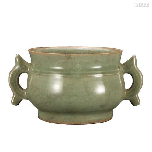 A LONGQUAN CELADON INCENSE BURNER