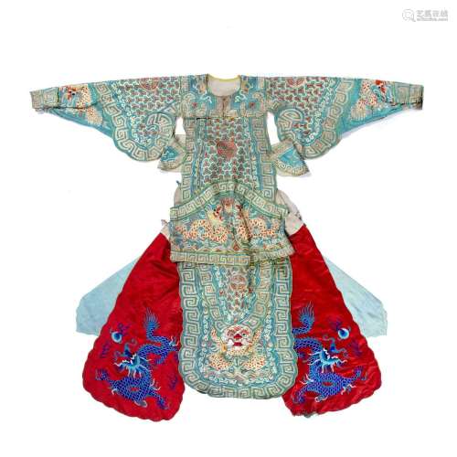 Large 'dragon' robe