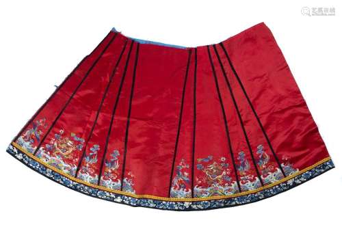 Embroidered red ground silk skirt