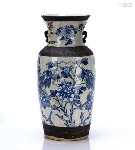 Blue and white crackle-glazed Canton vase