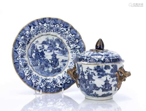Nanking blue and white porcelain bowl, cover and stand
