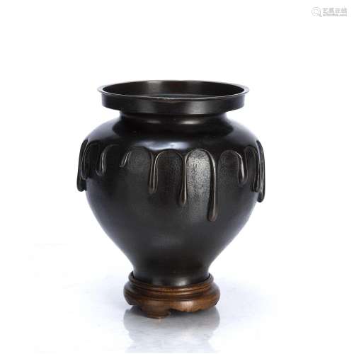 Ikebana bronze vase