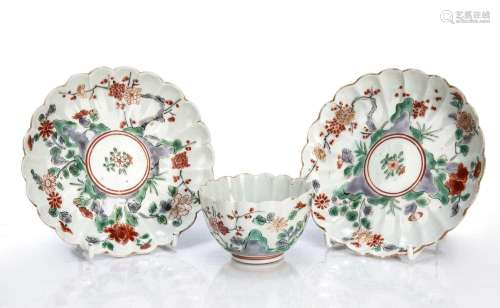 Two kakiemon saucer dishes