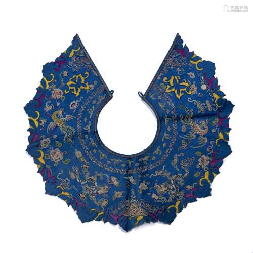 Blue silk and kesi embroidered collar