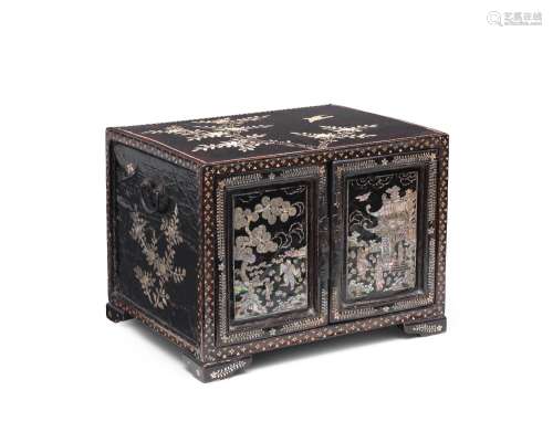 A MOTHER-OF-PEARL-INLAID BLACK LACQUER CABINET 16th/17th cen...