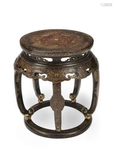 A GILT-DECORATED BROWN LACQUERED BARREL-SHAPED STOOL  18th c...