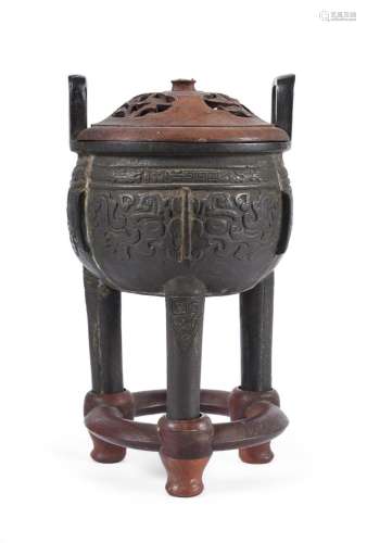 A CHINESE BRONZE INCENSE BURNER, MING DYNASTY