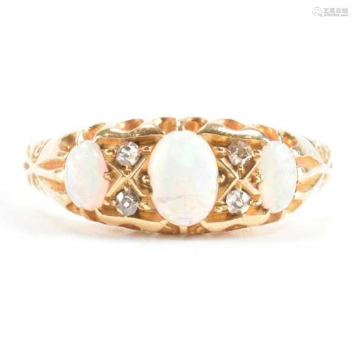 ANTIQUE 9CT GOLD OPAL & DIAMOND RING