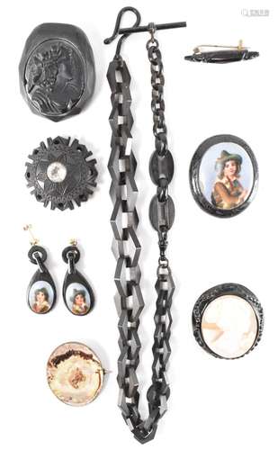 COLLECTION OF MOURNING JEWELLERY