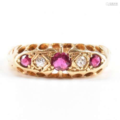 ANTIQUE 18CT GOLD RUBY & DIAMOND 5 STONE RING