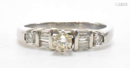 HALLMARKED PLATINUM & DIAMOND RING