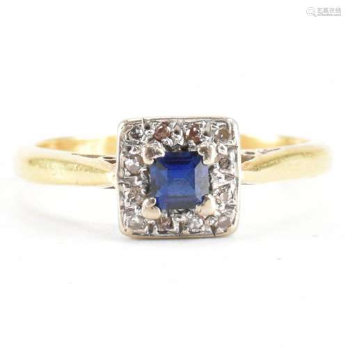 18CT GOLD SAPPHIRE & DIAMOND RING