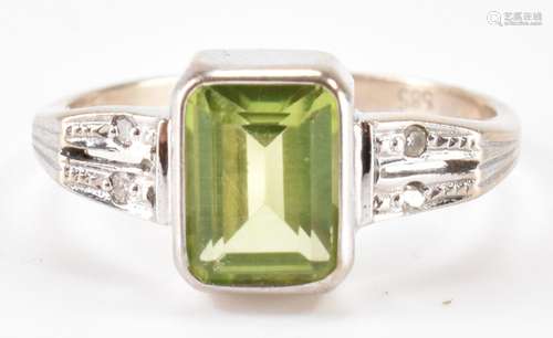 14CT GOLD PERIDOT & DIAMOND RING