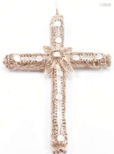 18TH CENTURY SILVER FILIGREE CRUCIFIX PENDANT