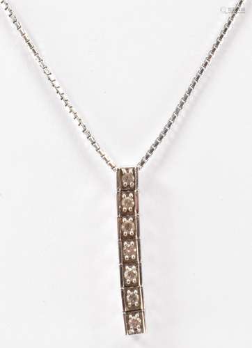 18CT WHITE GOLD AND DIAMOND PENDANT NECKLACE