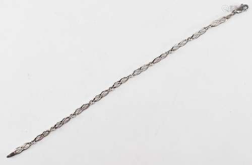 HALLMARKED 9CT WHITE GOLD BRACELET