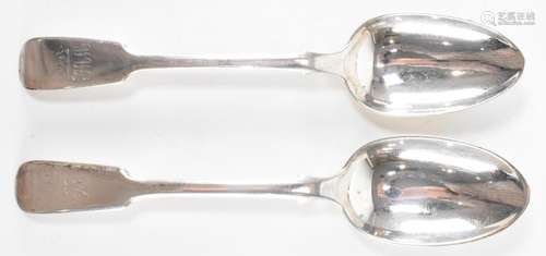 TWO SILVER HALLMARKED FIDDLE PATTERN SPOONS