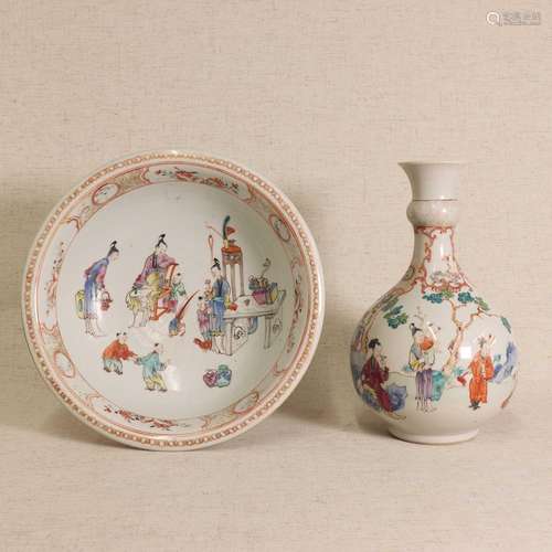 A Chinese export famille rose vase,