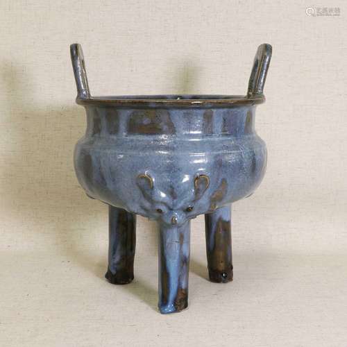 A Chinese Shiwan ware censer,