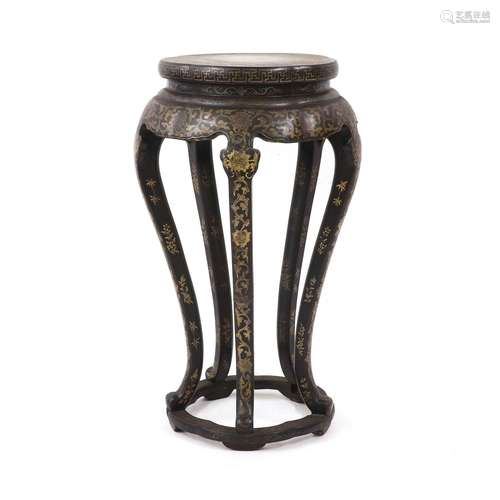 A Chinese gilt-lacquered vase stand,