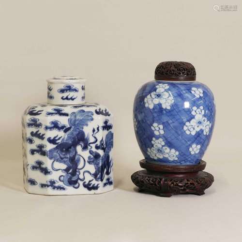 A Chinese blue and white tea caddy and cover,