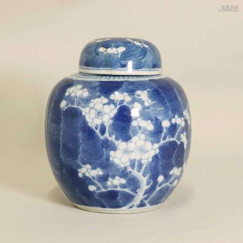 A Chinese blue and white jar and cover,