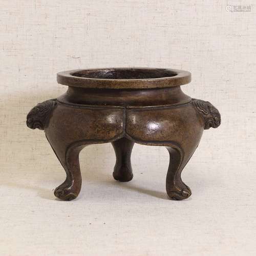 A Chinese bronze censer,