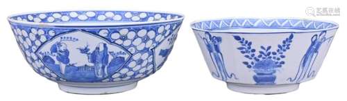 TWO CHINESE BLUE AND WHITE PORCELAIN BOWLS, 19TH CENTURY