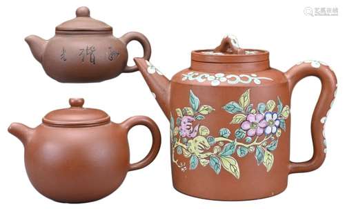 THREE CHINESE YIXING POTTERY TEA POTS