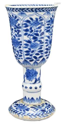 A CHINESE BLUE AND WHITE PORCELAIN GOBLET, KANGXI PERIOD (16...