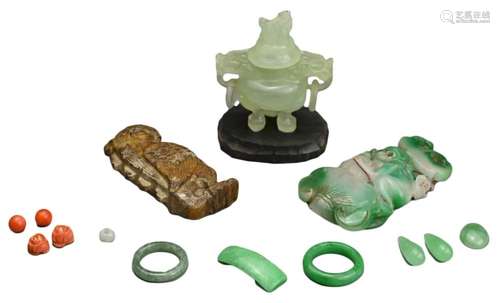 GROUP OF CHINESE JADE / STONE ITEMS