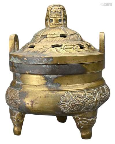 A CHINESE BRONZE TRIPOD CENSER AND COVER