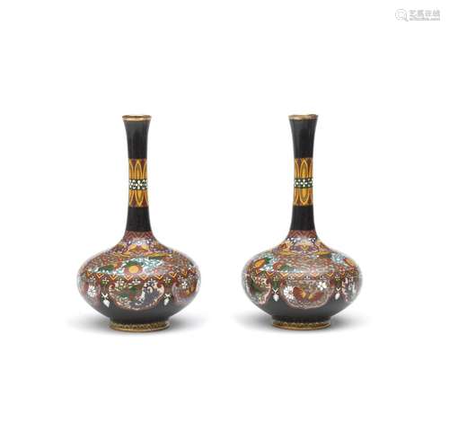 A PAIR OF CLOISONNÉ-ENAMEL SINGLE-STEM FLOWER VASES Meiji er...