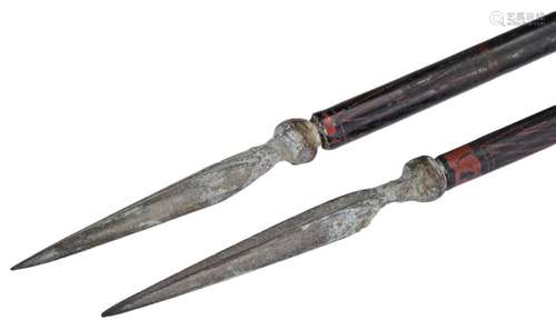 PAIR OF CHINESE BRONZE ARROWHEADS WITH LACQUERED BAMBOO ARRO...