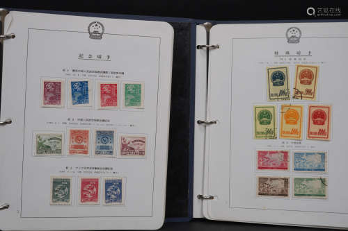 中国纪念邮票2册 共约843枚