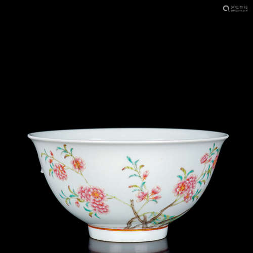 清 粉彩花卉纹碗