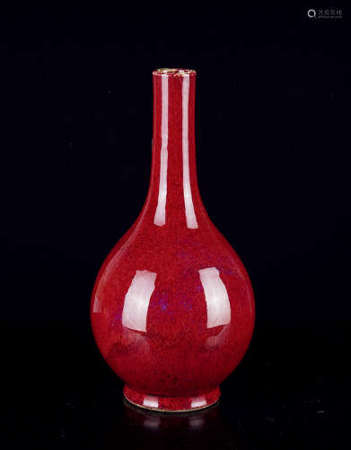 清中期 红釉长颈瓶