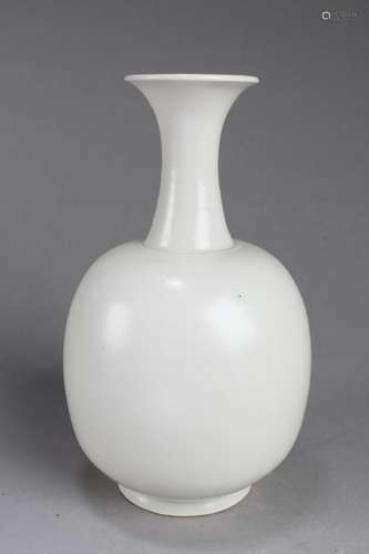 Chinese Porcelain Vase