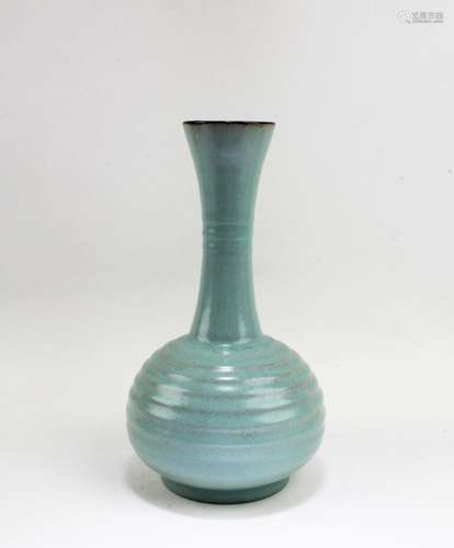 Chinese Ruyao Vase