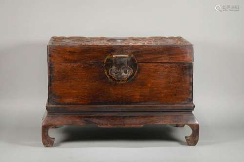 A dragon patterned fragrant rosewood box