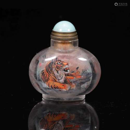 A tiger painted crystal snuff bottle