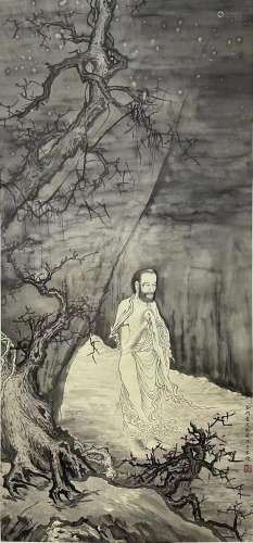 A Chinese figure silk hanging scroll painting, Lengmei mark