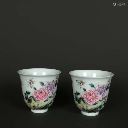Yongzheng Period of Chinese Qing Dynasty  Famille Rose Flowe...